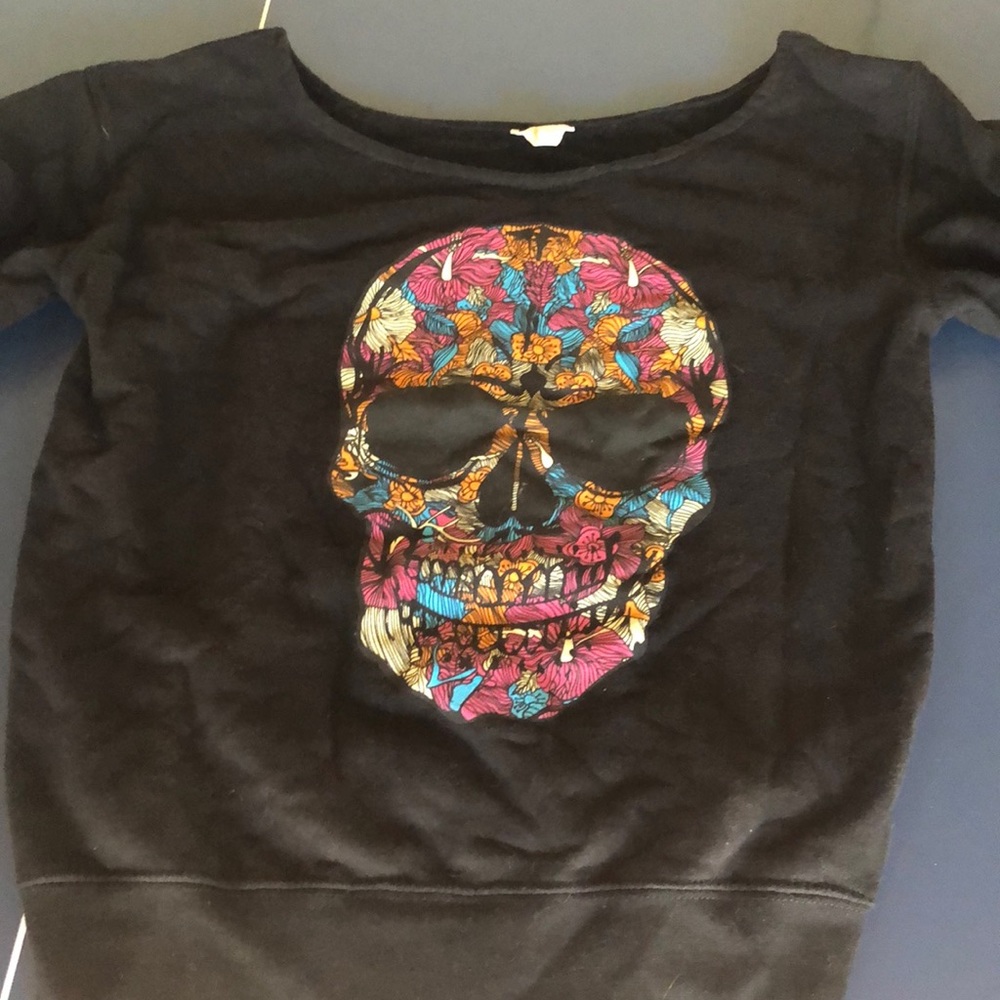 Off shoulder sweatshirt